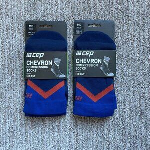 Lot of 2 New Men's Medium 6.5-9.5 CEP Compression Chevron Short Crew Socks Blue